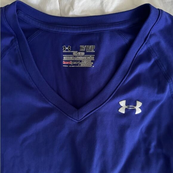 Under Armour Women's V-Neck Heatgear Long-sleeve T-Shirt Size XS PURPLE - Picture 4 of 11